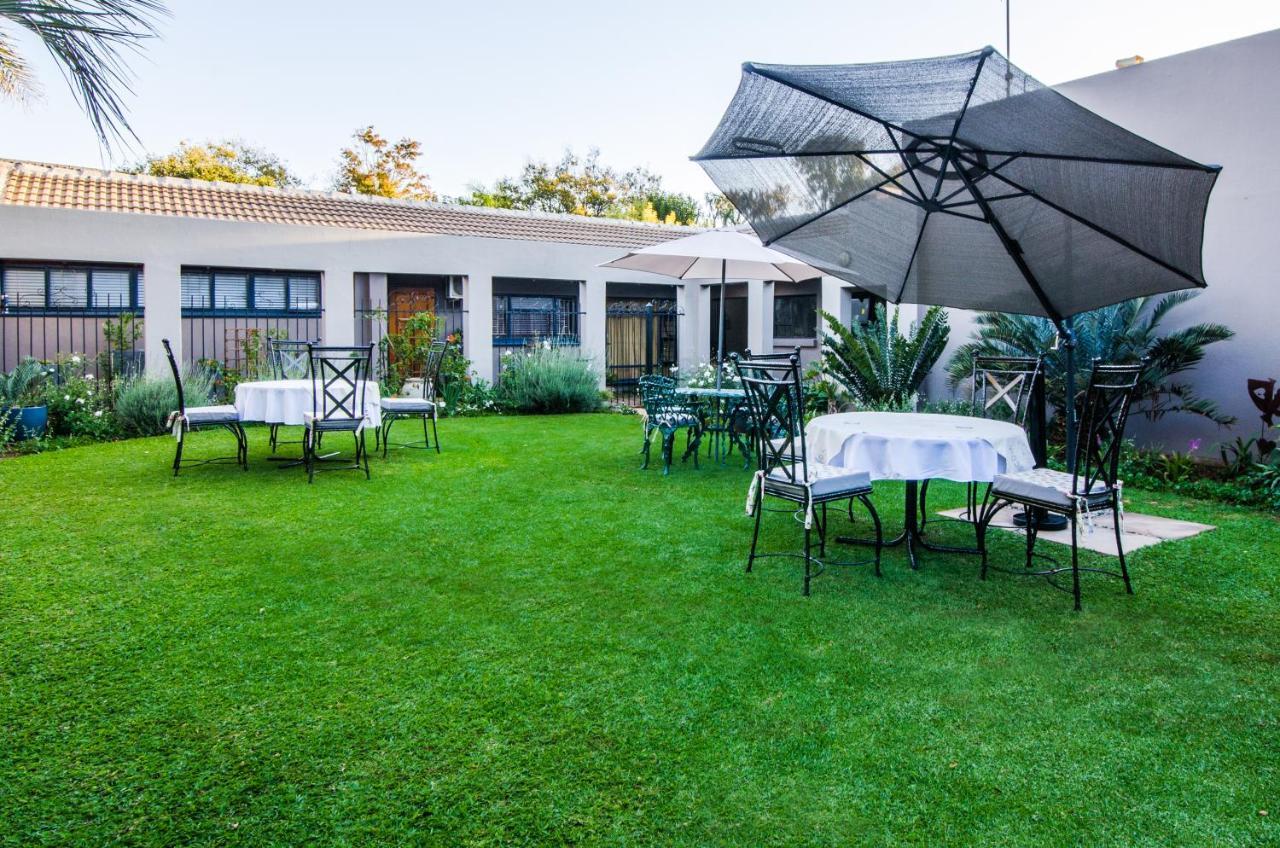 Three Olives Guesthouse Центурион Экстерьер фото