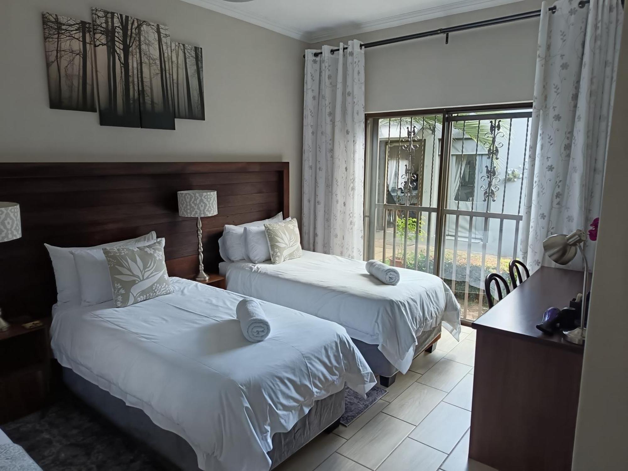 Three Olives Guesthouse Центурион Экстерьер фото
