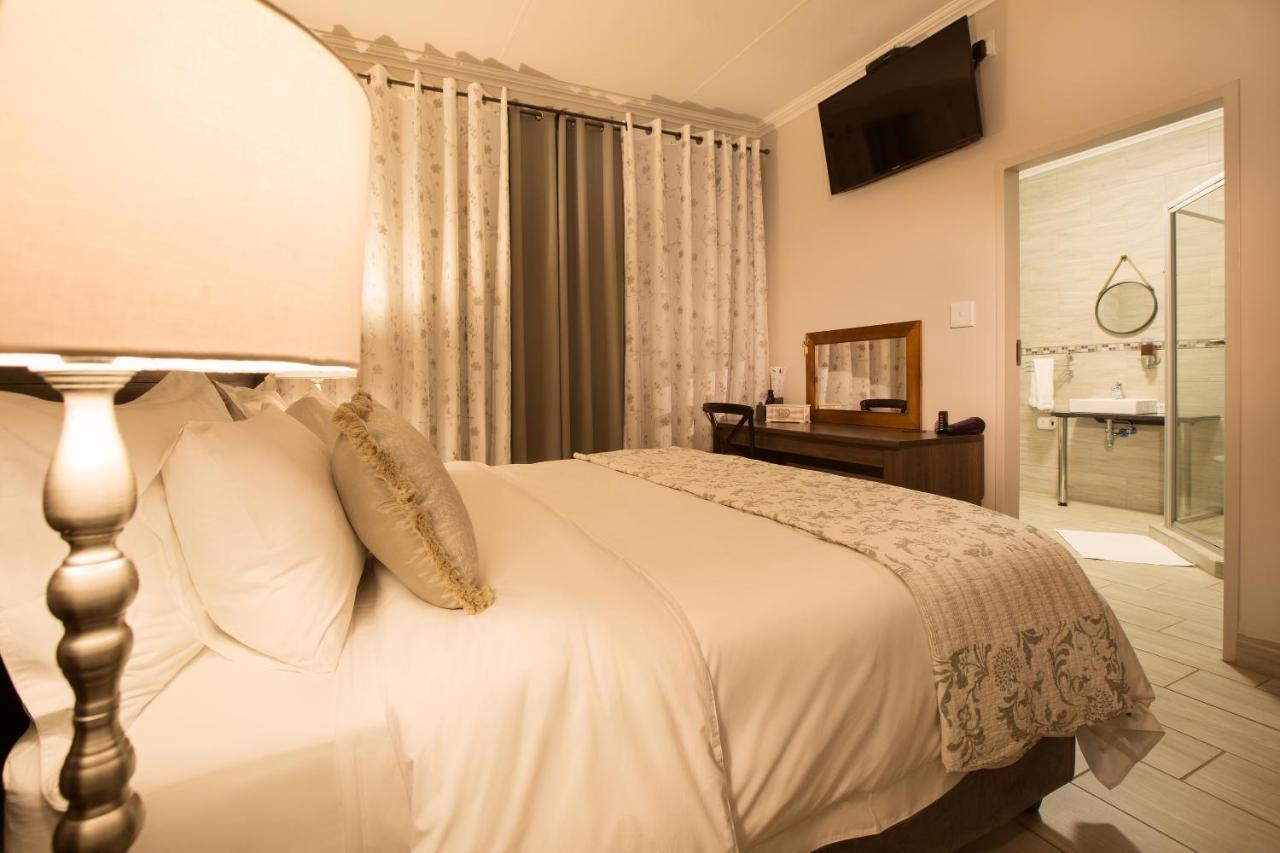 Three Olives Guesthouse Центурион Экстерьер фото